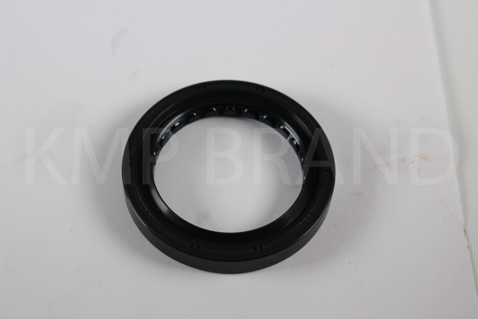 Crankshaft seal KMP 6204-21-3510