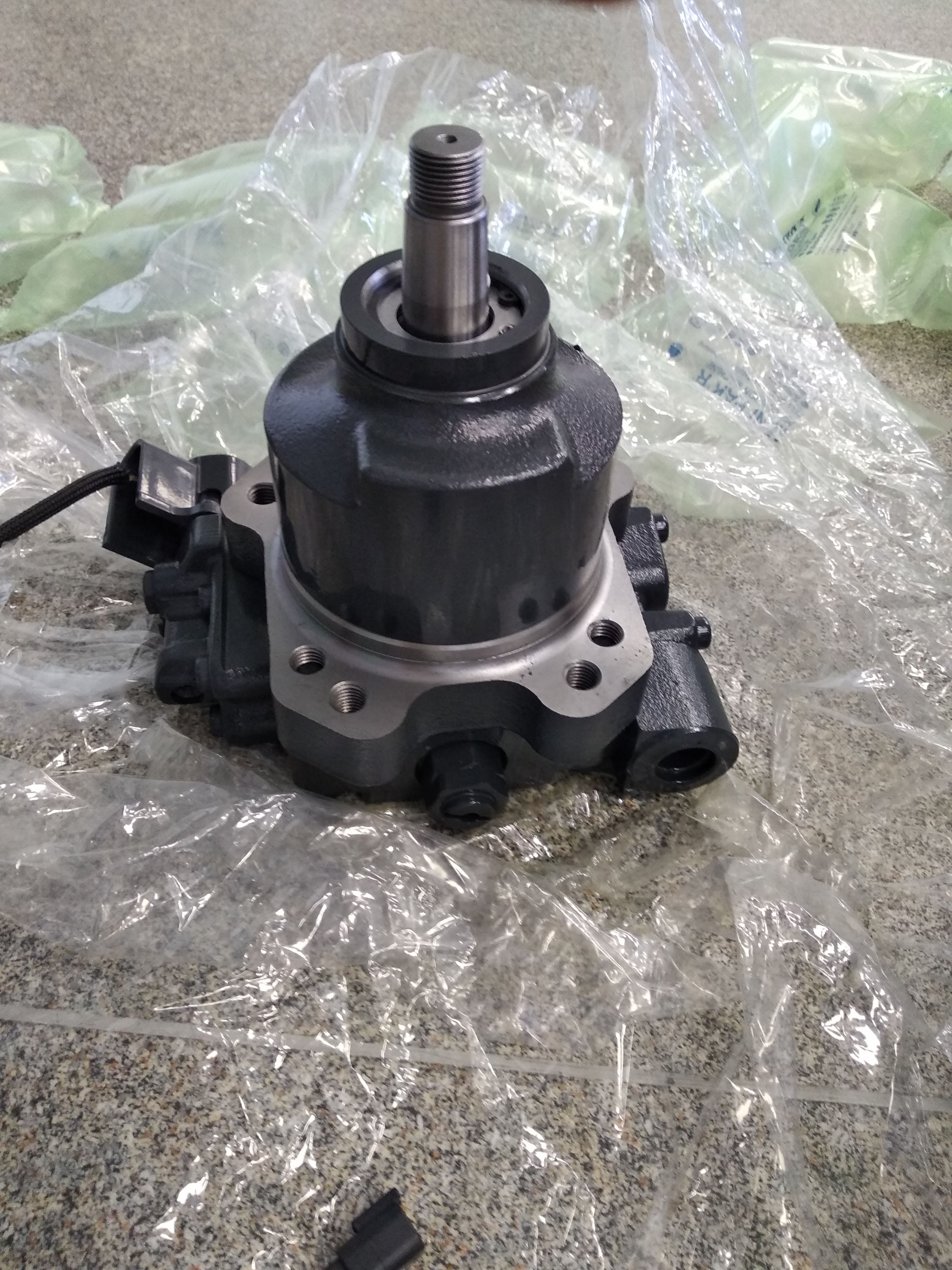 Hydraulic motor assy Komatsu 708-7S-00352